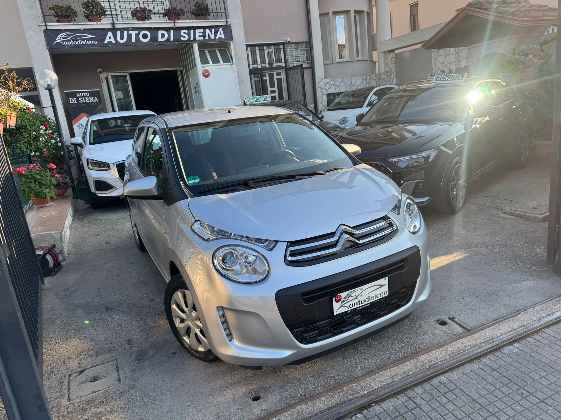✨ Compatta, moderna e con interni unici: questa Citroën C1 è una vera chicca introvabile 🚗💎