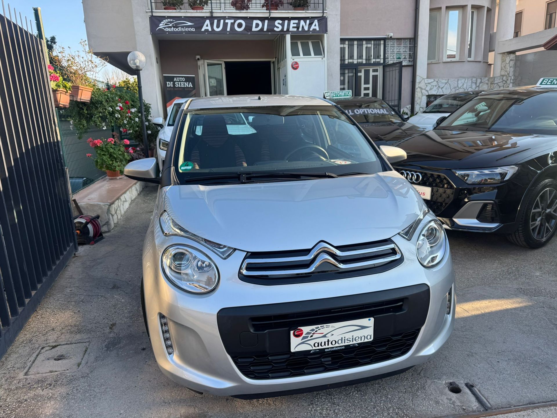 ✨ Compatta, moderna e con interni unici: questa Citroën C1 è una vera chicca introvabile 🚗💎