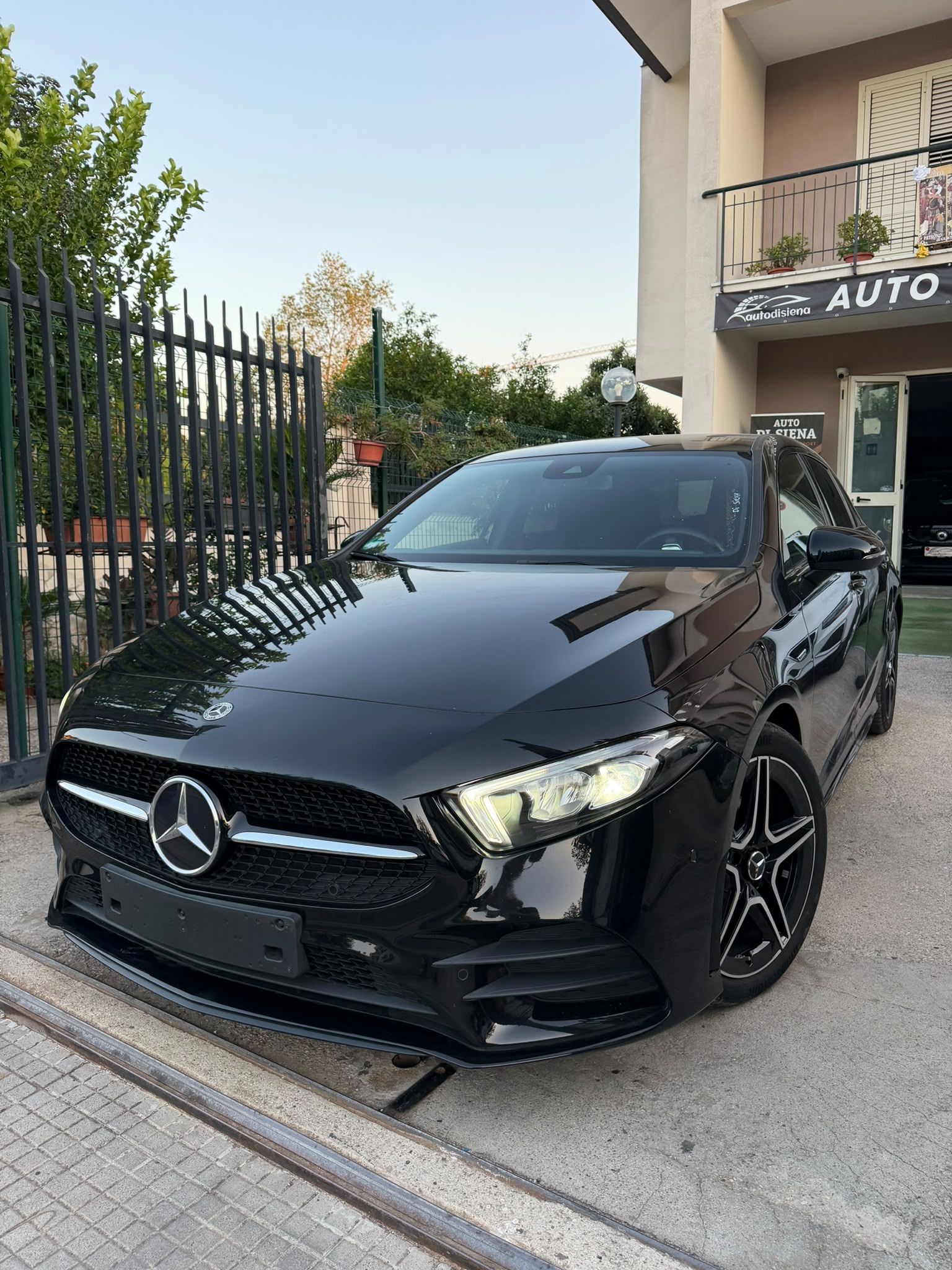 🖤🔥 MERCEDES-BENZ A180 AMG LINE EDITION 2021 – TOTAL BLACK – SOLO 41.124 KM