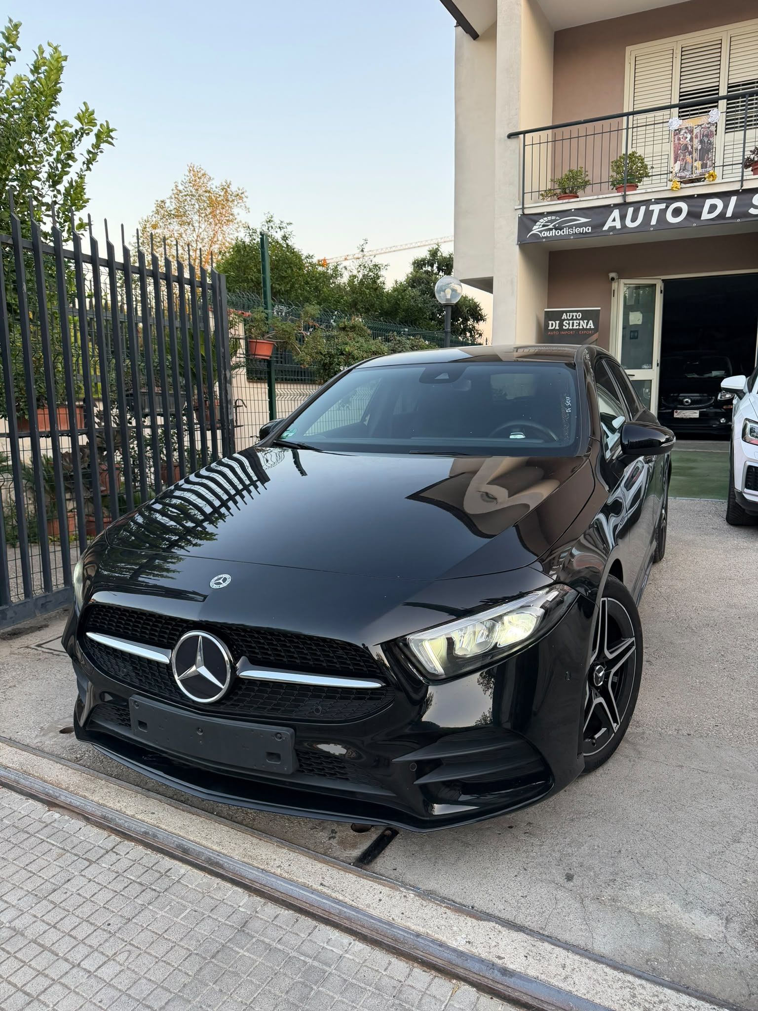 🖤🔥 MERCEDES-BENZ A180 AMG LINE EDITION 2021 – TOTAL BLACK – SOLO 41.124 KM
