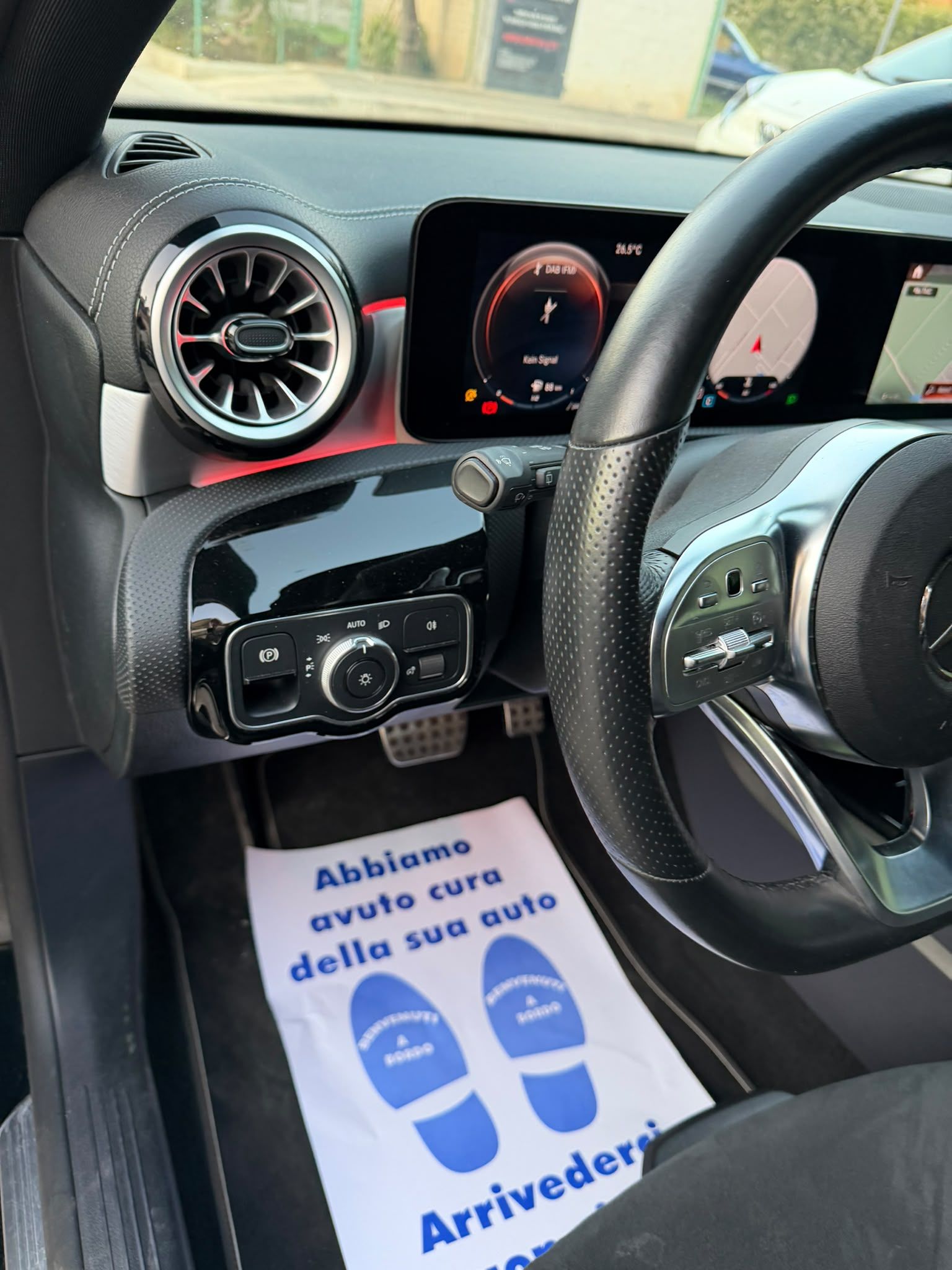 🖤🔥 MERCEDES-BENZ A180 AMG LINE EDITION 2021 – TOTAL BLACK – SOLO 41.124 KM