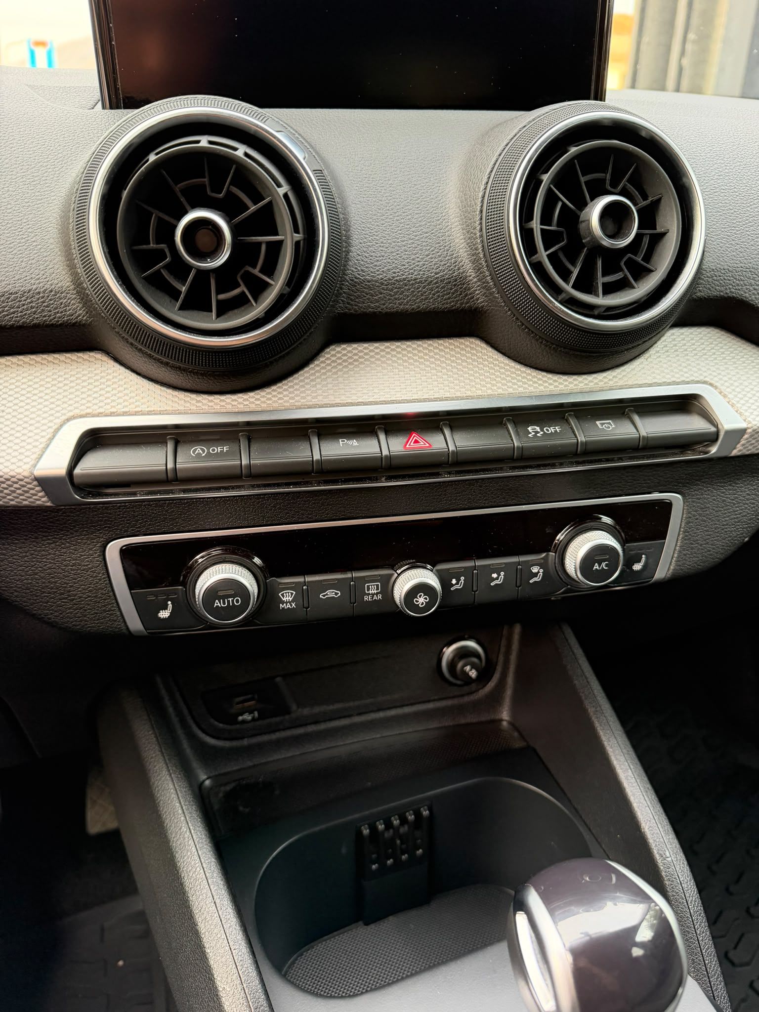 š„š¤ AUDI Q2 1.5 TFSI ā IDENTITY BLACK ā SOLO 49.000 KM
