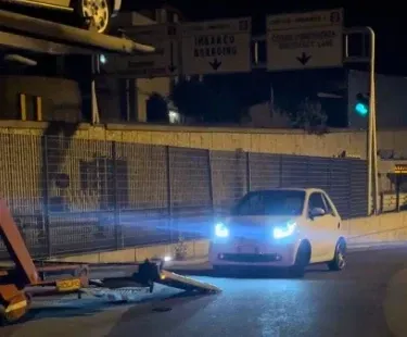 Image with no alt text