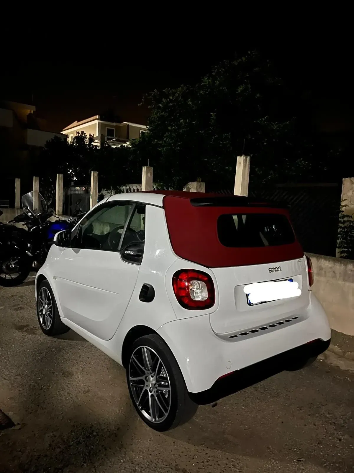 Image with no alt text