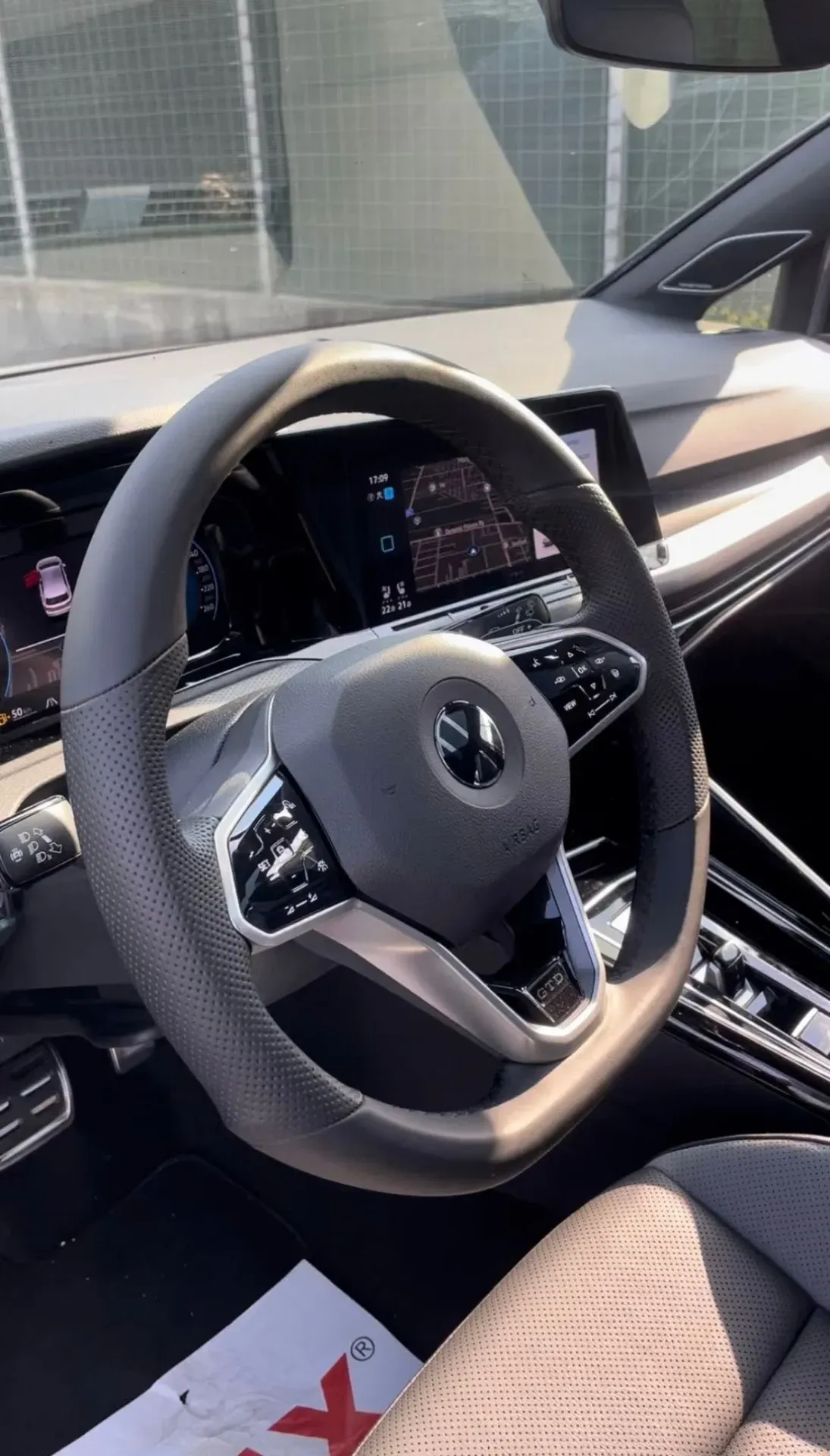 Image with no alt text