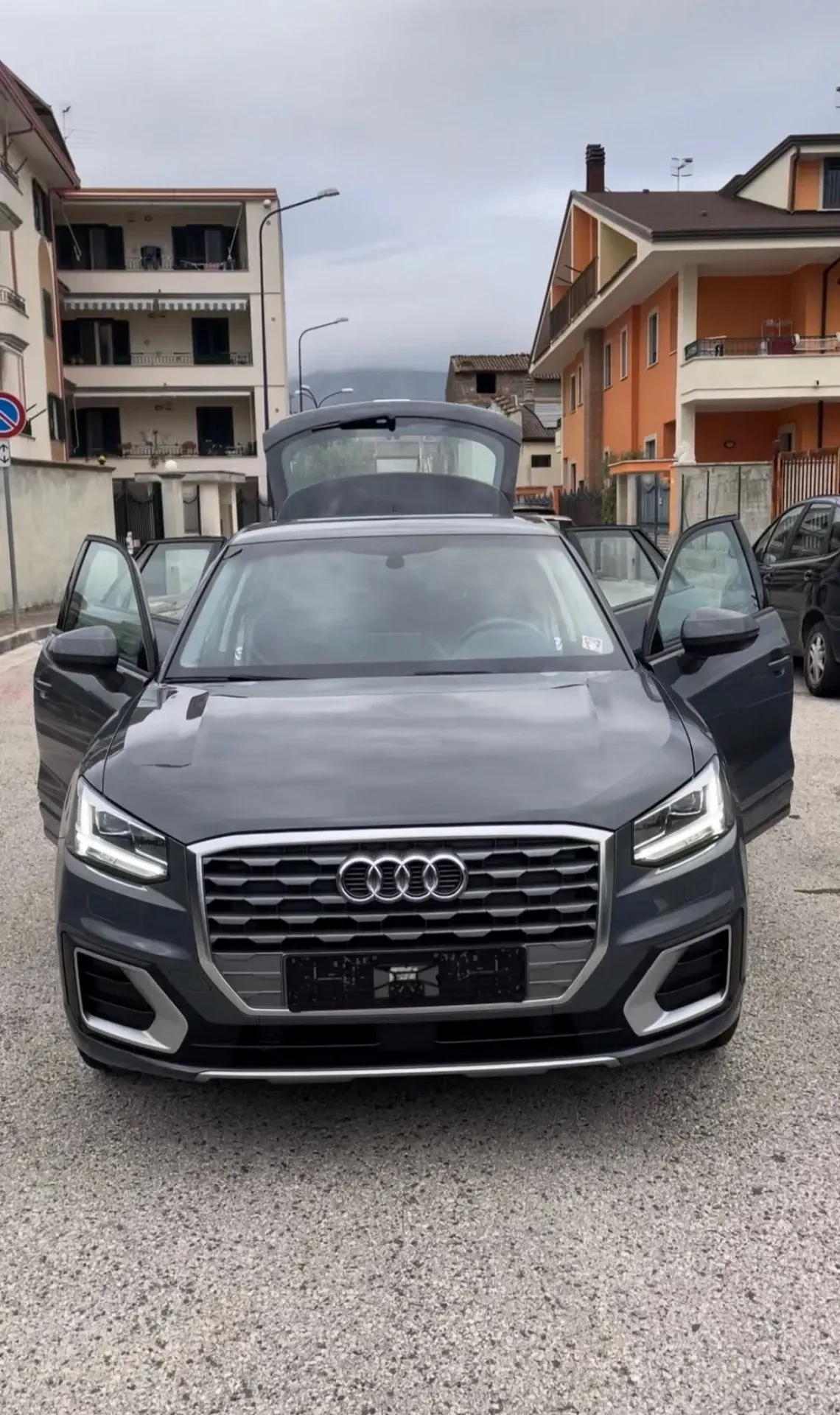 Image with no alt text