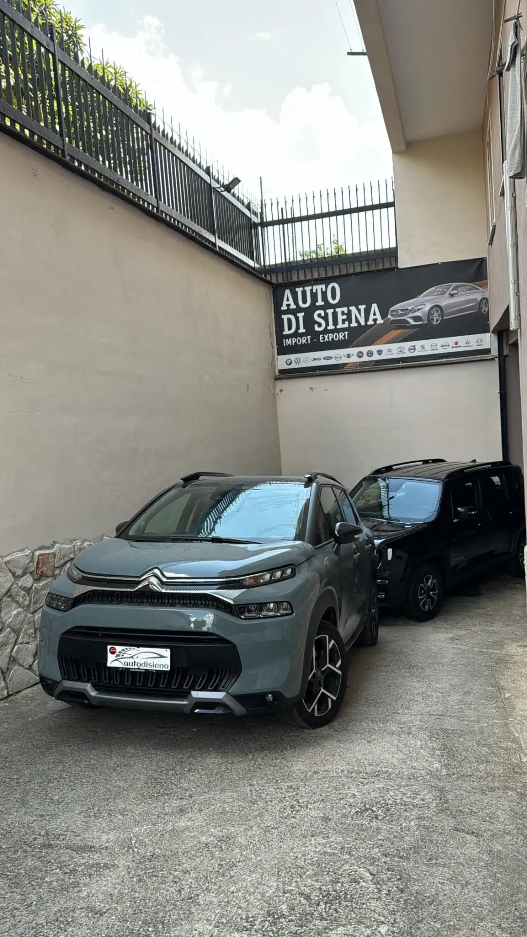 Image with no alt text