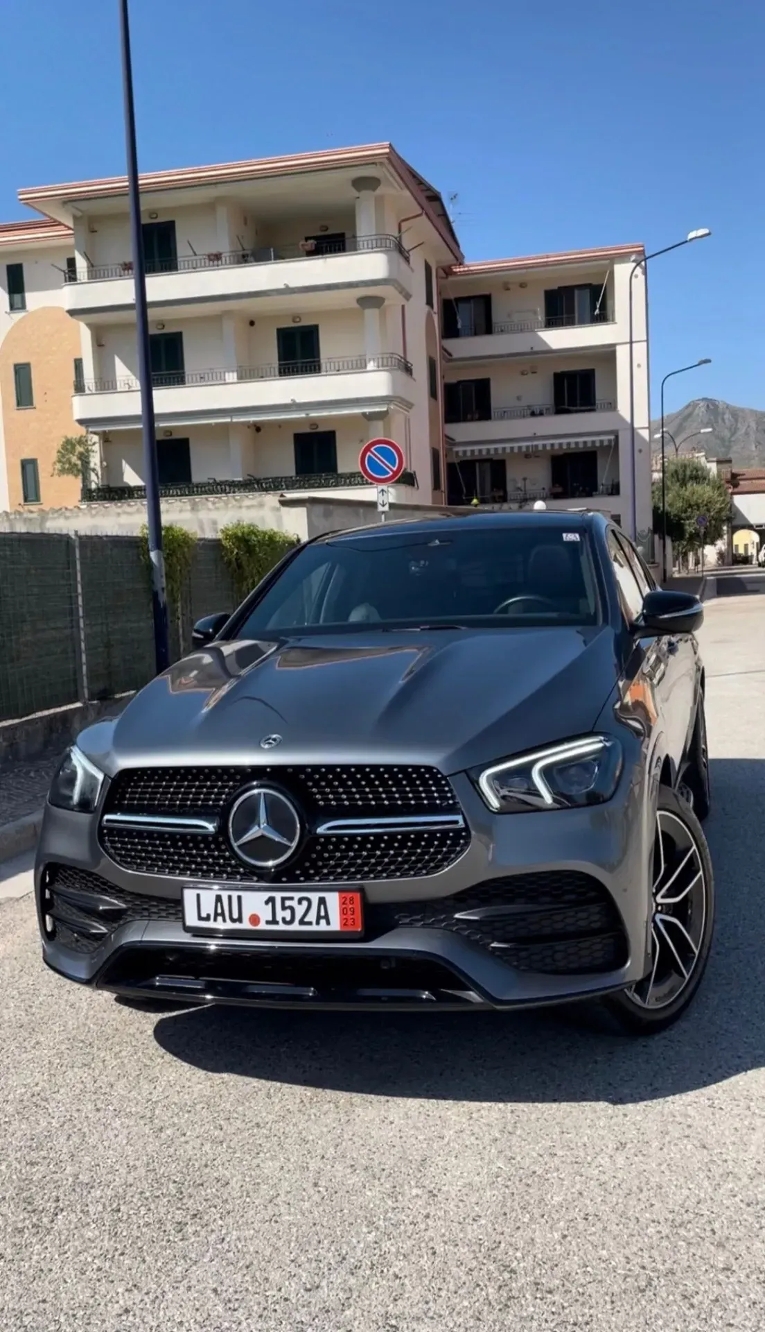 Image with no alt text