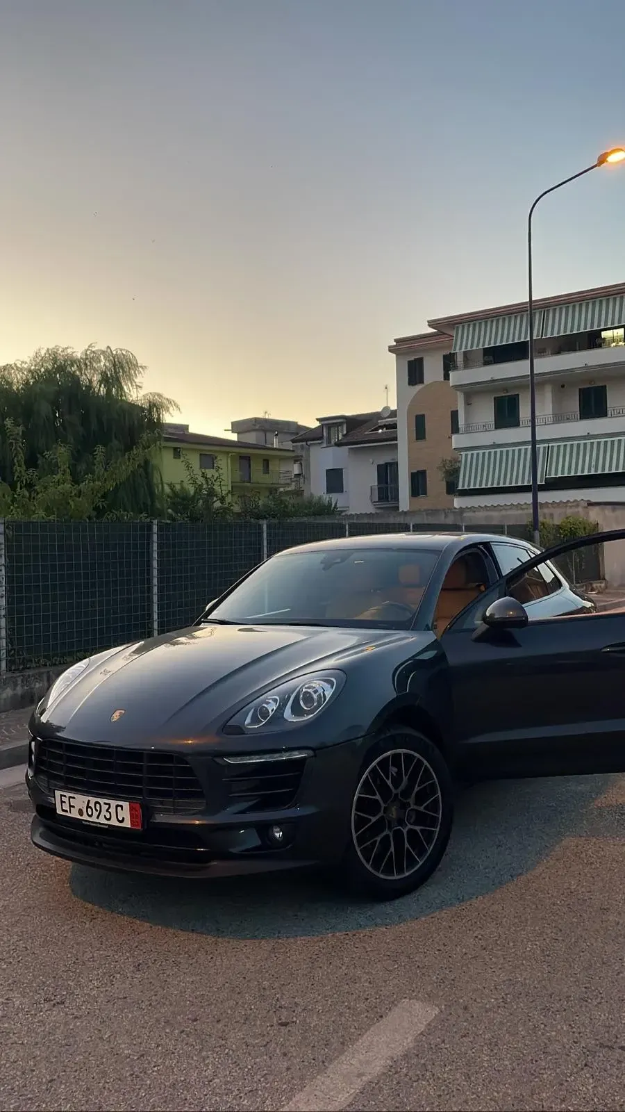 Image with no alt text