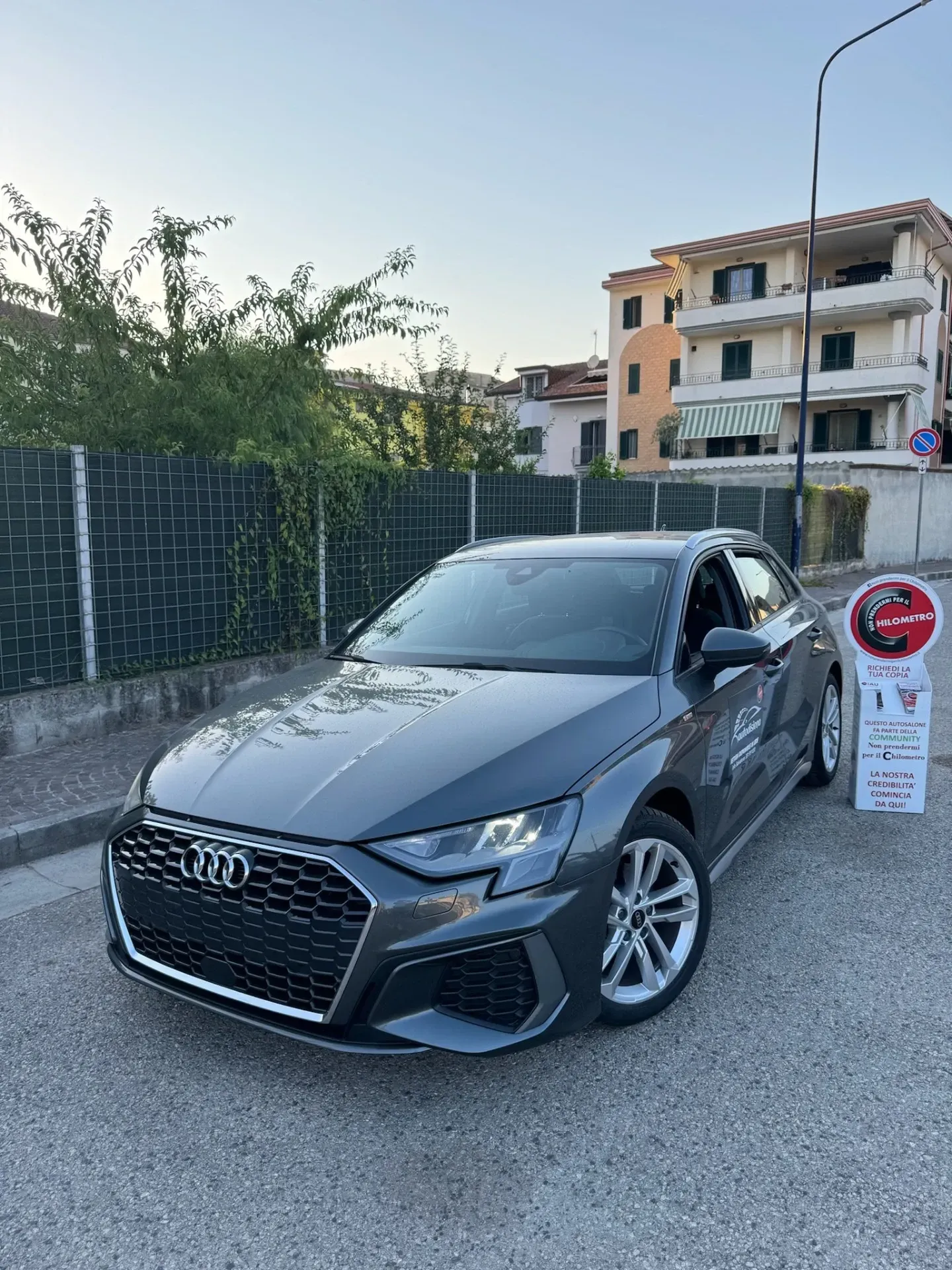 Image with no alt text