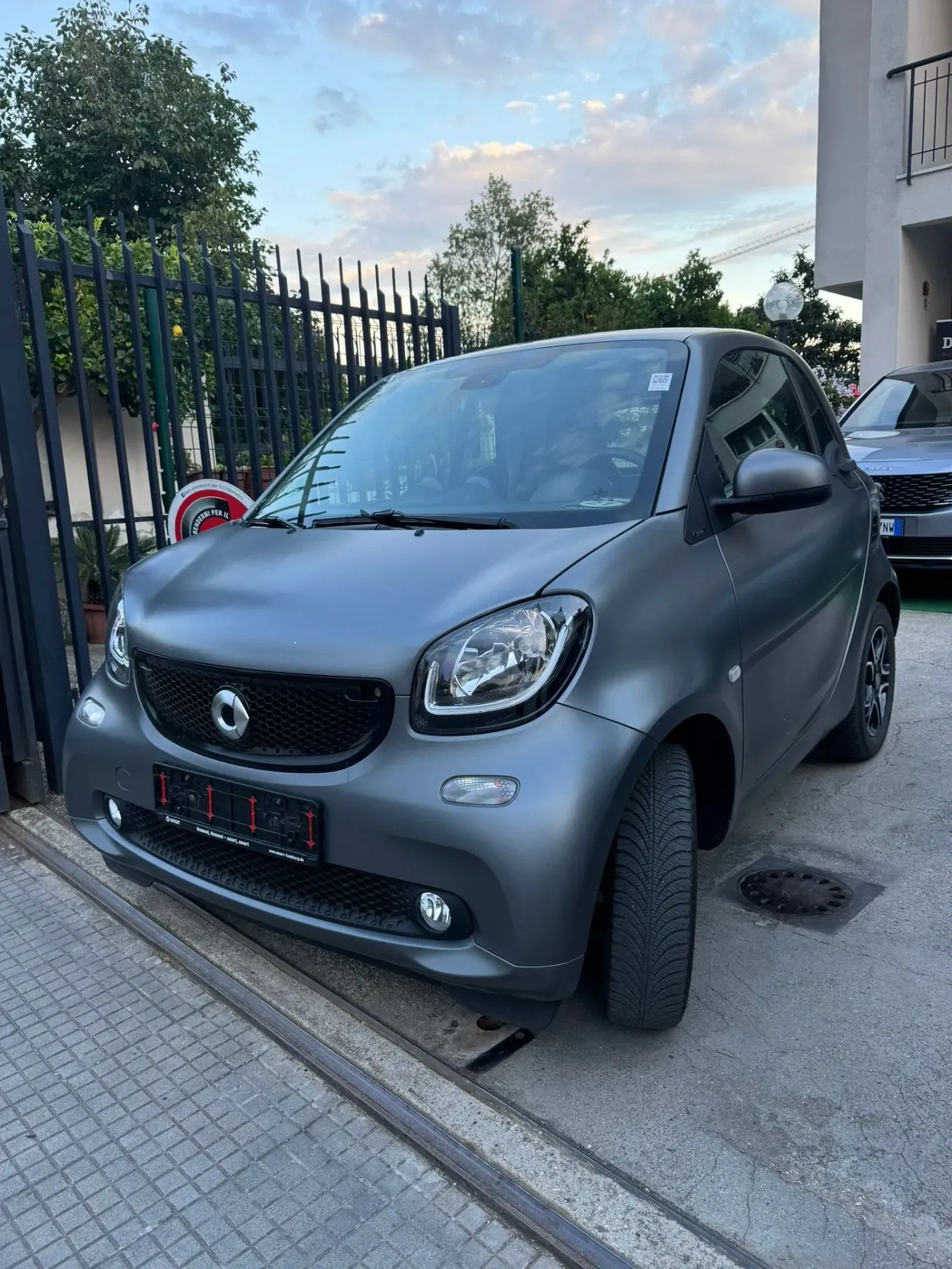 Image with no alt text