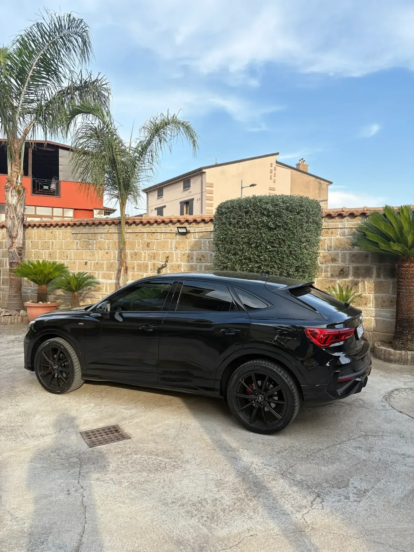 Image with no alt text