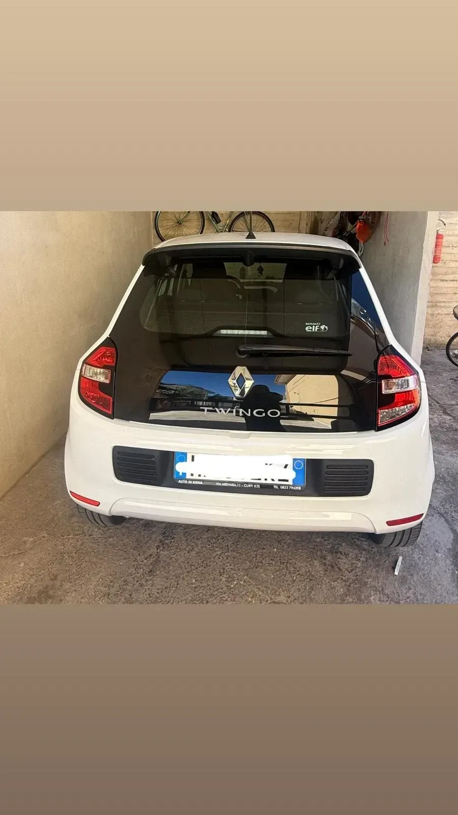 Image with no alt text