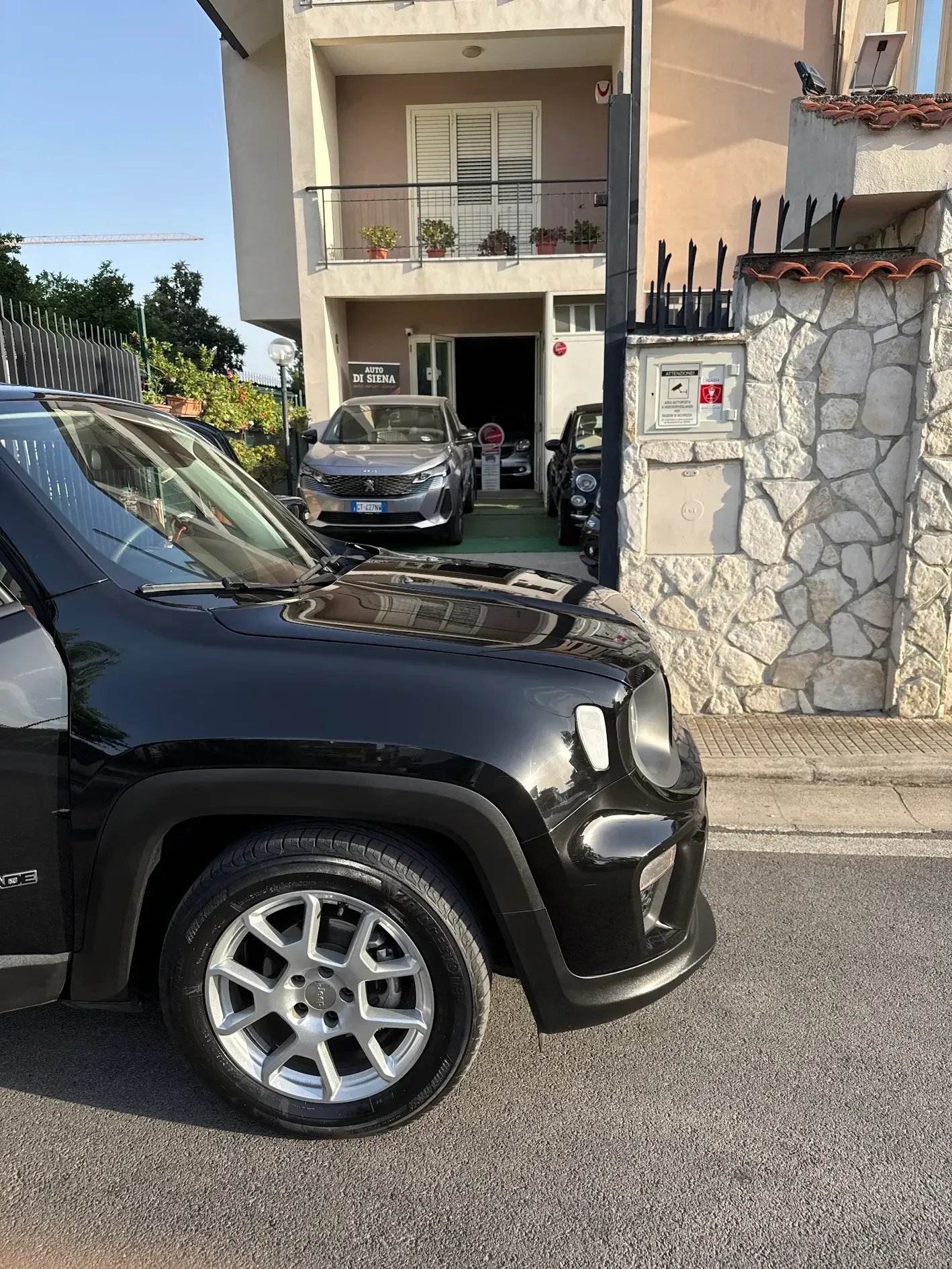 Image with no alt text