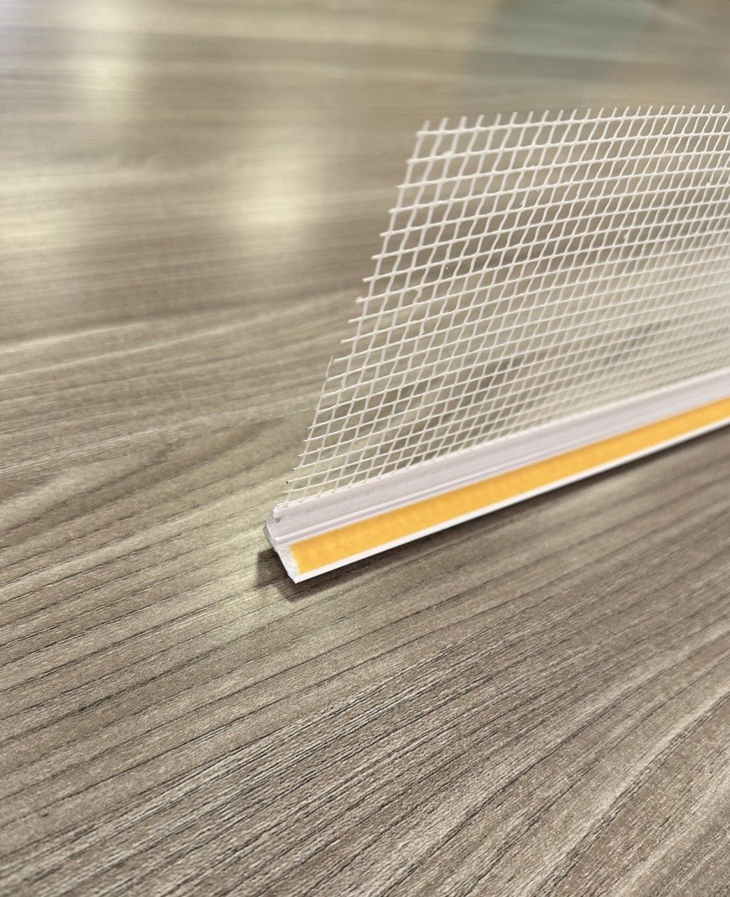 Profilo in pvc con rete in fibra di vetro per finestre e porte 6mm barra 2.5 m bianco