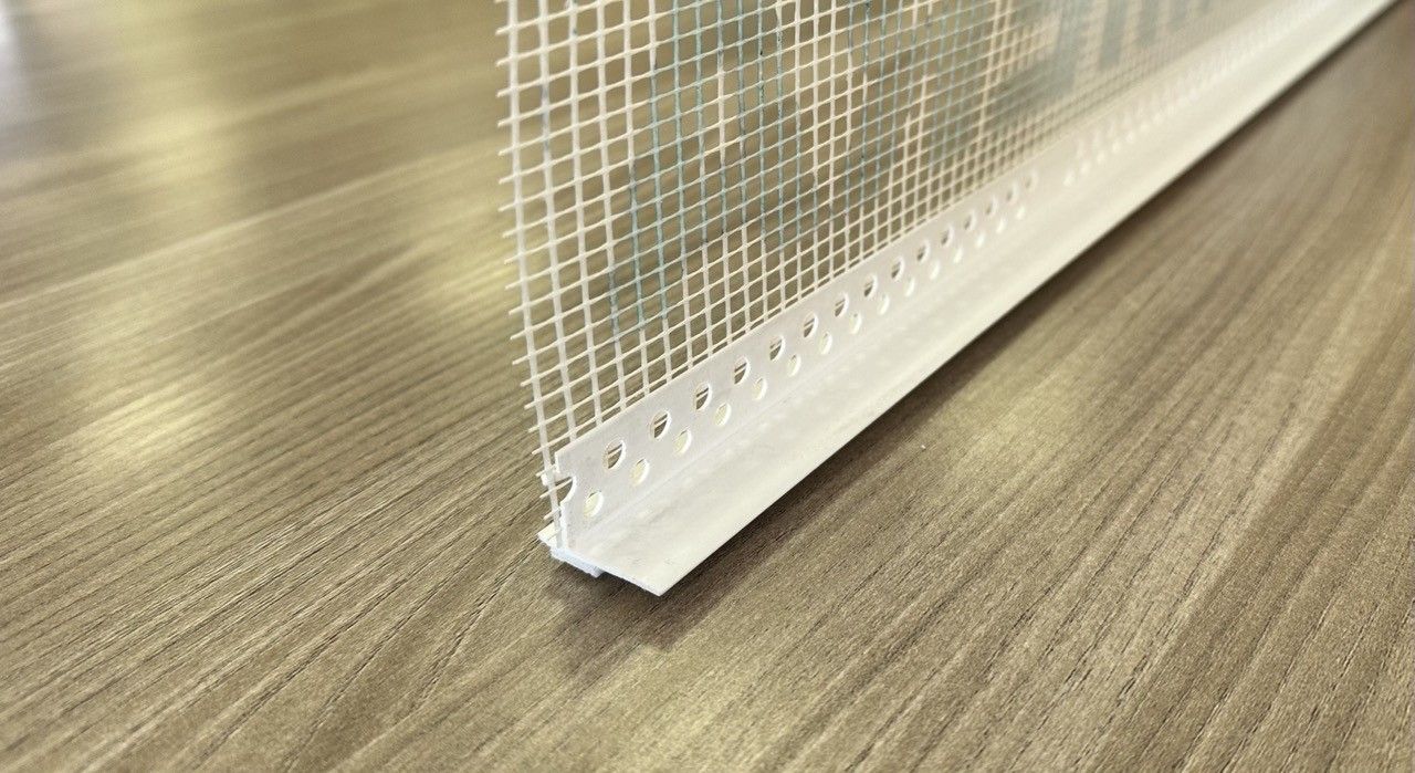 Profilo in pvc con rete per davanzale barra 2 metri - bianco